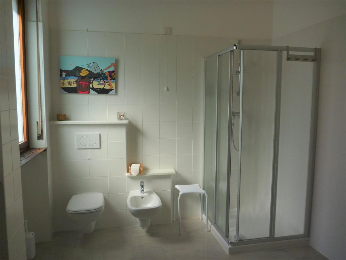 מנאג'יו Casa Peroschi B&B מראה חיצוני תמונה
